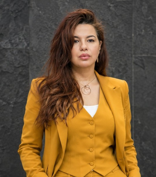 Portrait de Wafa Belabbas, consultante digitale et formatrice